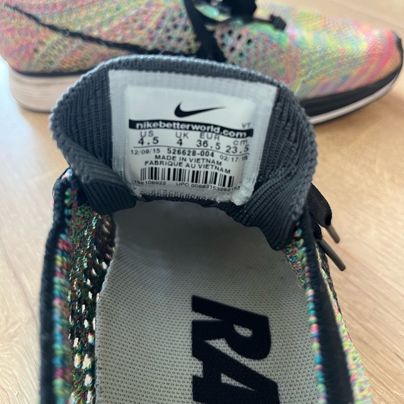 Nike Flyknit Racer - Picture 5 of 6